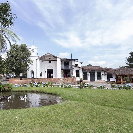 雷蒂罗 Club Campestre Hacienda Fizebad酒店 外观 照片