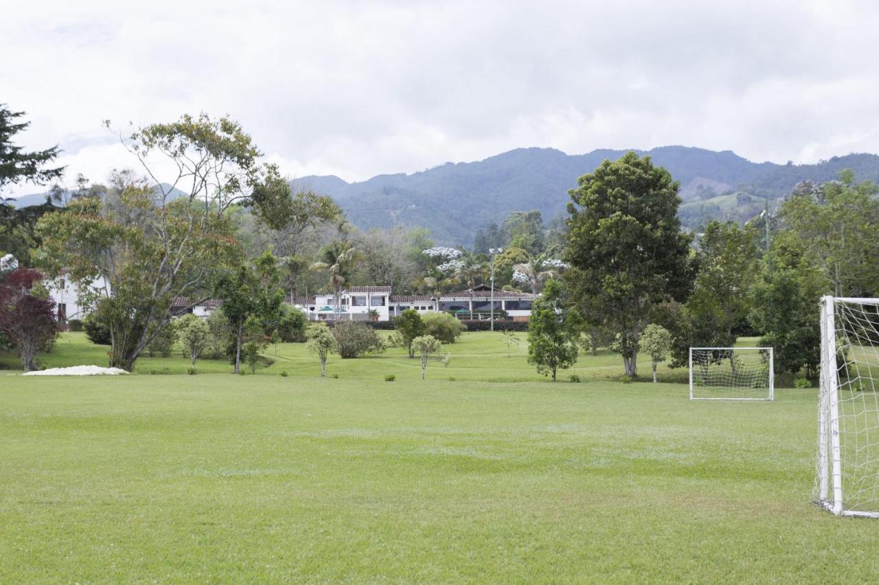 雷蒂罗 Club Campestre Hacienda Fizebad酒店 外观 照片
