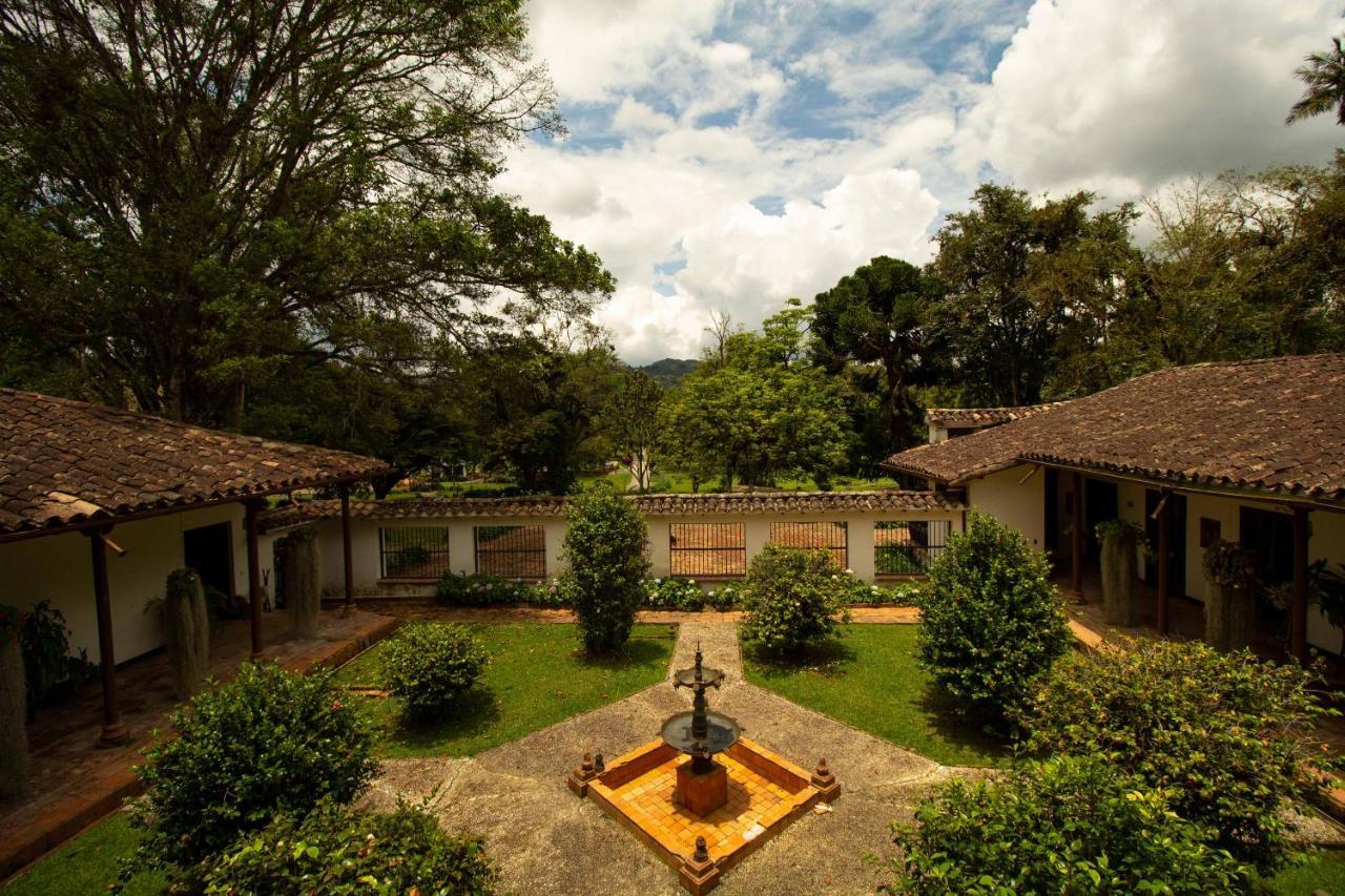 雷蒂罗 Club Campestre Hacienda Fizebad酒店 外观 照片